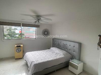 Apartamento de 3 alcobas en venta en Laureles, Medellín, 134 m² · foto 9 de 18