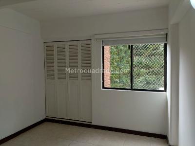 Apartamento en arriendo en Belen, Medellín · foto 8 de 11