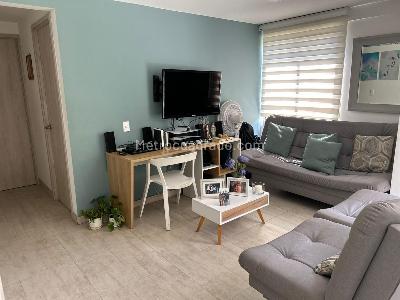 Apartamento de 2 alcobas en venta en Loma De Los Bernal, Medellín, 73 m² · foto 4 de 12