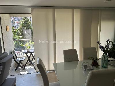 Apartamento de 2 alcobas en venta en Loma De Los Bernal, Medellín, 73 m² · foto 5 de 12