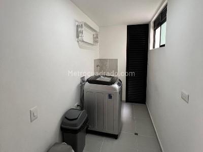 Apartamento de 3 alcobas en arriendo en Laureles, Medellín, 95 m² · foto 15 de 15