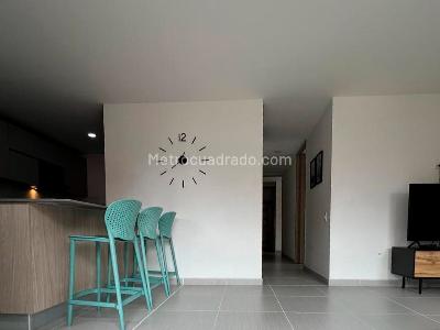 Apartamento de 3 alcobas en arriendo en Laureles, Medellín, 95 m² · foto 4 de 15