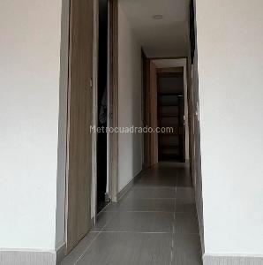 Apartamento de 3 alcobas en arriendo en Laureles, Medellín, 95 m² · foto 6 de 15