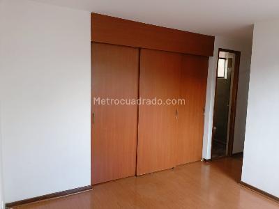Apartamento de 2 alcobas en arriendo en Belen, Medellín, 80 m² · foto 10 de 17