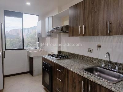 Apartamento de 2 alcobas en arriendo en Belen, Medellín, 80 m² · foto 7 de 17