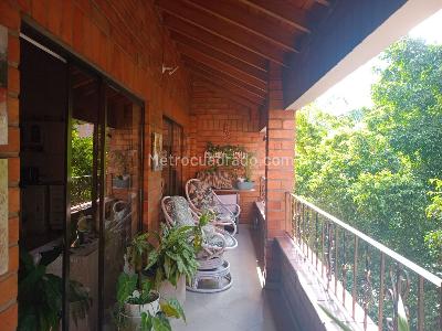 Apartamento de 4 alcobas en venta en Laureles, Medellín, 205 m² · foto 20 de 20