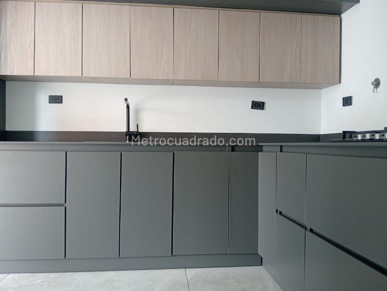 Apartamento Exterior de 3 Alcobas y 3 Baños en Las Acacias, Laureles - 4