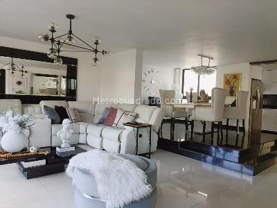 Apartamento de 2 alcobas en venta en Belen, Medellín, 122 m² · foto 2 de 18