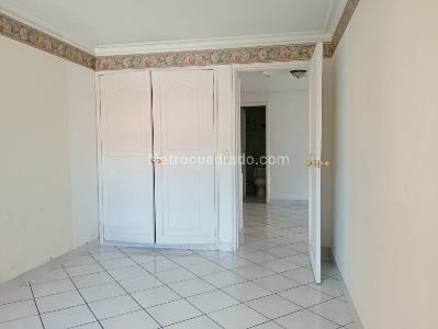 Apartamento en venta en Laureles, Medellín · foto 13 de 19