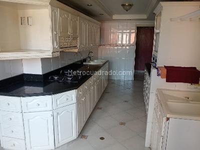 Apartamento en venta en Laureles, Medellín · foto 6 de 19