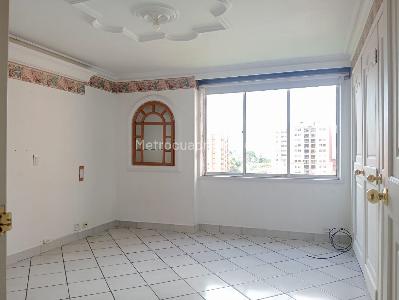 Apartamento en venta en Laureles, Medellín · foto 9 de 19