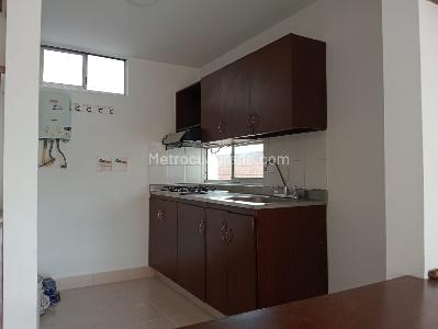 Apartamento en arriendo en Laureles, Medellín · foto 3 de 14