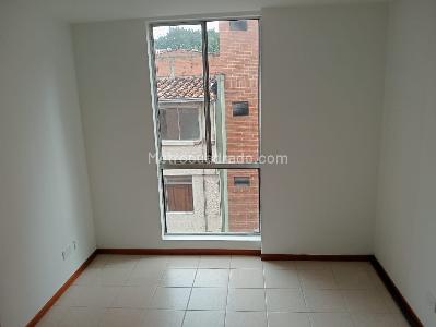 Apartamento en arriendo en Laureles, Medellín · foto 7 de 14