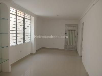 Apartamento en arriendo en Laureles, Medellín · foto 3 de 13