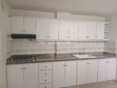 Apartamento en arriendo en Laureles, Medellín · foto 4 de 13