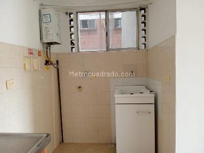 Apartamento de 2 alcobas en arriendo en Laureles, Medellín, 56 m² · foto 15 de 16