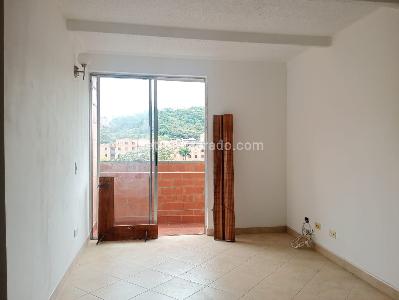 Apartamento de 2 alcobas en arriendo en Laureles, Medellín, 56 m² · foto 4 de 16
