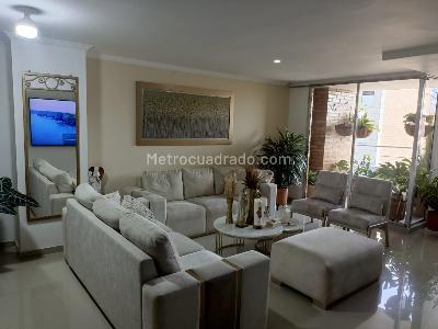 Apartamento de 4 alcobas en venta en Belen, Medellín, 245 m² · foto 2 de 16