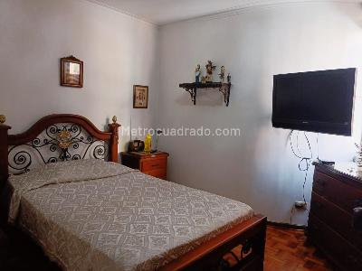 Apartamento de 3 alcobas en venta en Laureles, Medellín, 108 m² · foto 7 de 14