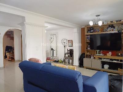 Casa de 4 alcobas en venta en Belen, Medellín, 189 m² · foto 2 de 13