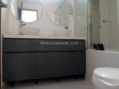 Apartamento de 3 alcobas en arriendo en Laureles, Medellín, 250 m² · foto 16 de 20