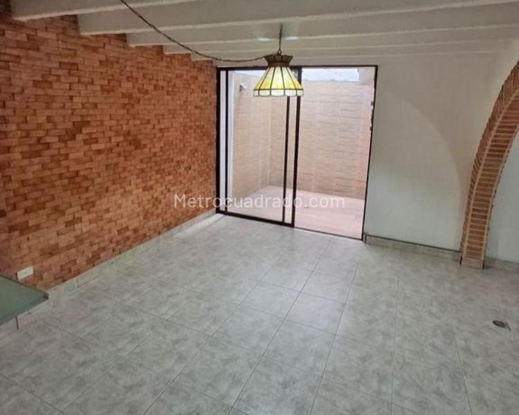 Spacious 3BR House in Belen