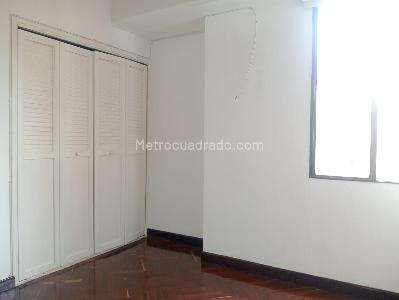 Apartamento de 3 alcobas en venta en Laureles, Medellín, 125 m² · foto 16 de 20