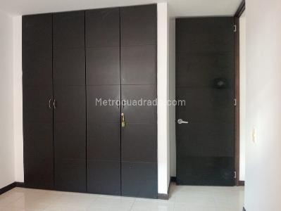 Apartamento de 3 alcobas en venta en Laureles, Medellín, 112 m² · foto 13 de 18