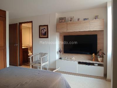 Apartamento de 3 alcobas en venta en Laureles, Medellín, 111 m² · foto 11 de 19