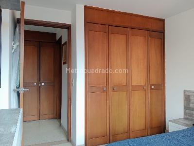 Apartamento de 3 alcobas en venta en Laureles, Medellín, 111 m² · foto 12 de 19