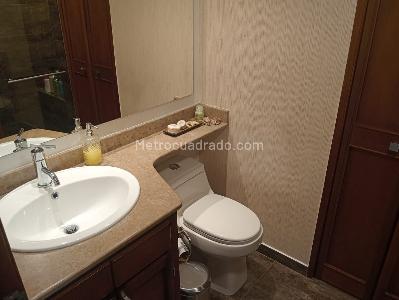 Apartamento de 3 alcobas en venta en Laureles, Medellín, 111 m² · foto 16 de 19