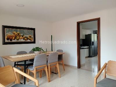 Apartamento de 3 alcobas en venta en Laureles, Medellín, 111 m² · foto 2 de 19