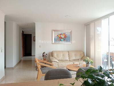 Apartamento de 3 alcobas en venta en Laureles, Medellín, 111 m² · foto 4 de 19