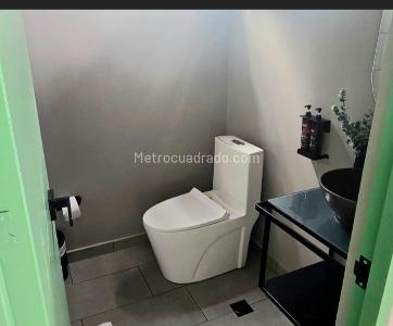 Apartamento de 1 alcoba en venta en Laureles, Medellín, 31 m² · foto 8 de 8