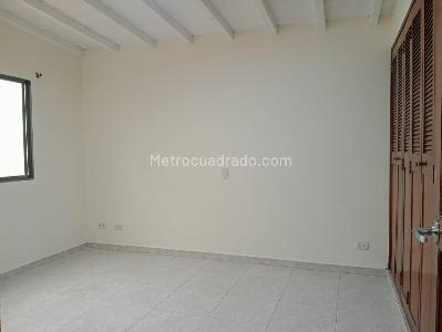Casa de 5 alcobas en arriendo en Laureles, Medellín, 335 m² · foto 12 de 19