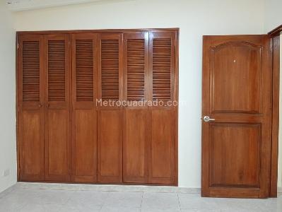 Casa de 5 alcobas en arriendo en Laureles, Medellín, 335 m² · foto 7 de 19