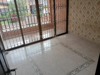 Casa de 5 alcobas en arriendo en Laureles, Medellín, 335 m² · foto 8 de 19