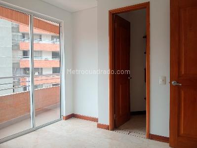 Apartamento de 3 alcobas en venta en Laureles, Medellín, 160 m² · foto 13 de 19