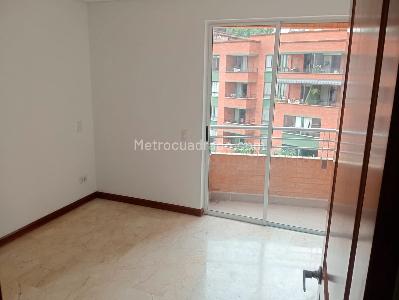 Apartamento de 3 alcobas en venta en Laureles, Medellín, 160 m² · foto 14 de 19