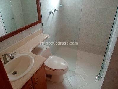 Apartamento de 3 alcobas en venta en Laureles, Medellín, 160 m² · foto 15 de 19