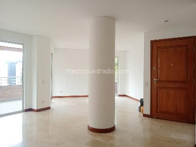 Apartamento de 3 alcobas en venta en Laureles, Medellín, 160 m² · foto 3 de 19
