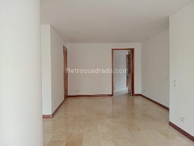 Apartamento de 3 alcobas en venta en Laureles, Medellín, 160 m² · foto 4 de 19