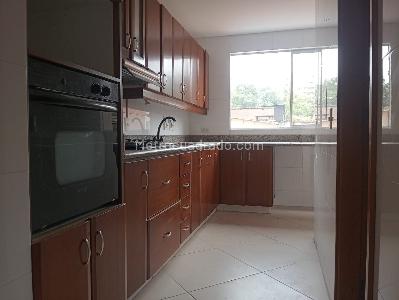 Apartamento de 3 alcobas en venta en Laureles, Medellín, 160 m² · foto 6 de 19