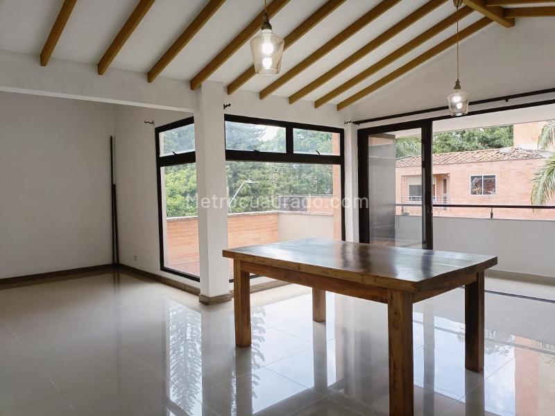 2BR Exterior Apartment for Rent in Belún on Main Road - 4