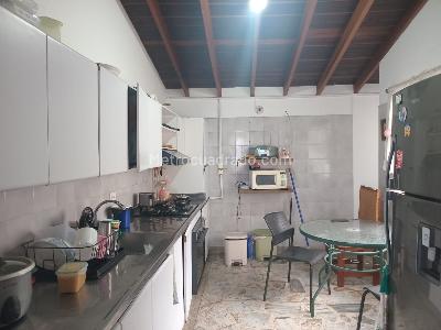 Apartamento de 4 alcobas en venta en Belen, Medellín, 168 m² · foto 2 de 10