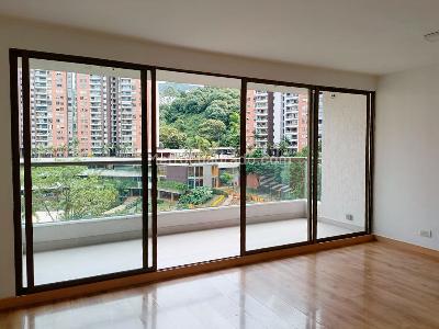 Apartamento de 2 alcobas en venta en Belen, Medellín, 84 m² · foto 3 de 16