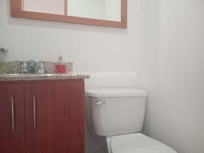 Apartamento de 1 alcoba en arriendo en Laureles, Medellín, 51 m² · foto 13 de 16
