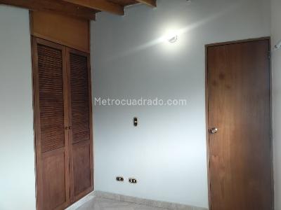 Apartamento en venta en La America, Medellín · foto 9 de 18