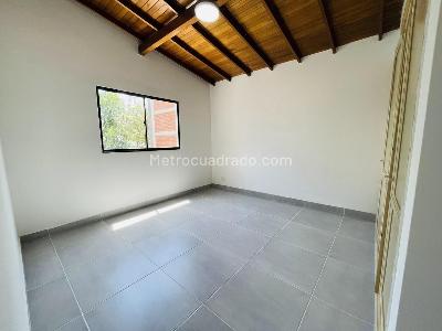 Apartamento de 4 alcobas en venta en Laureles, Medellín, 212 m² · foto 10 de 18