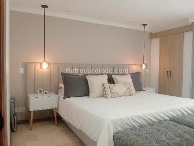 Apartamento de 3 alcobas en venta en Laureles, Medellín, 145 m² · foto 10 de 18